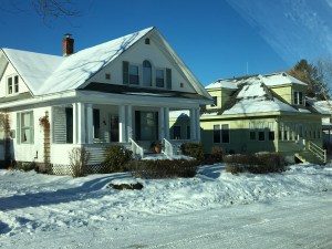 Compare and contrast: An efficiency freak does not live in my neighbor's house. She may not have amazing insulation, but she has a life.